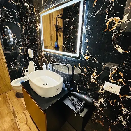 Daire Tiki Luxury In Center Tiran