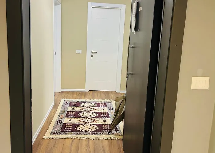 Tiki Luxury In Center تيرانا